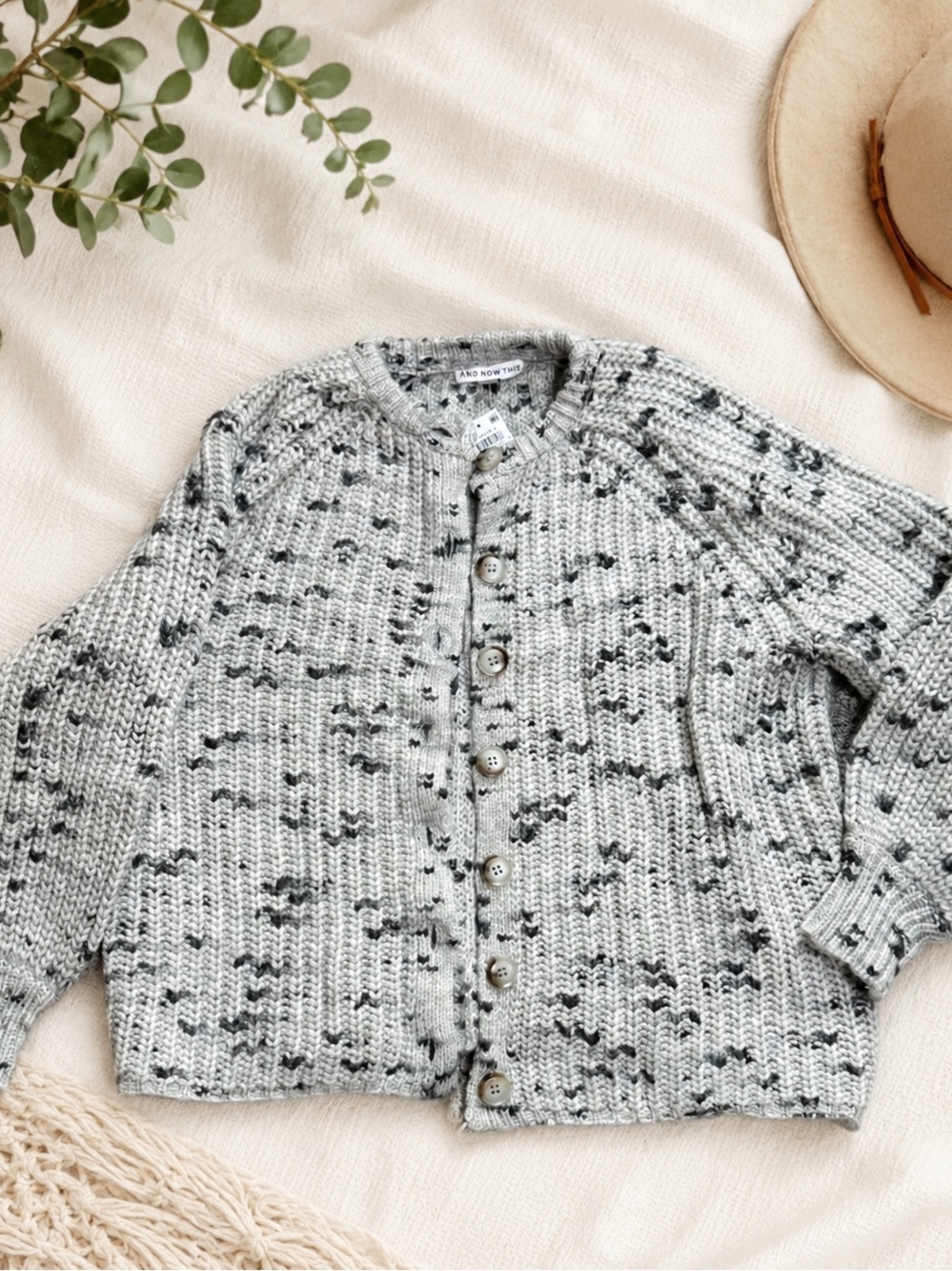 Speckled Knit Button-Front Cardigan Sweater - Light Gray/Black